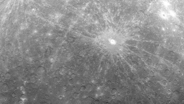 NASA difunde imágenes de mercurio tomadas por el Messenger